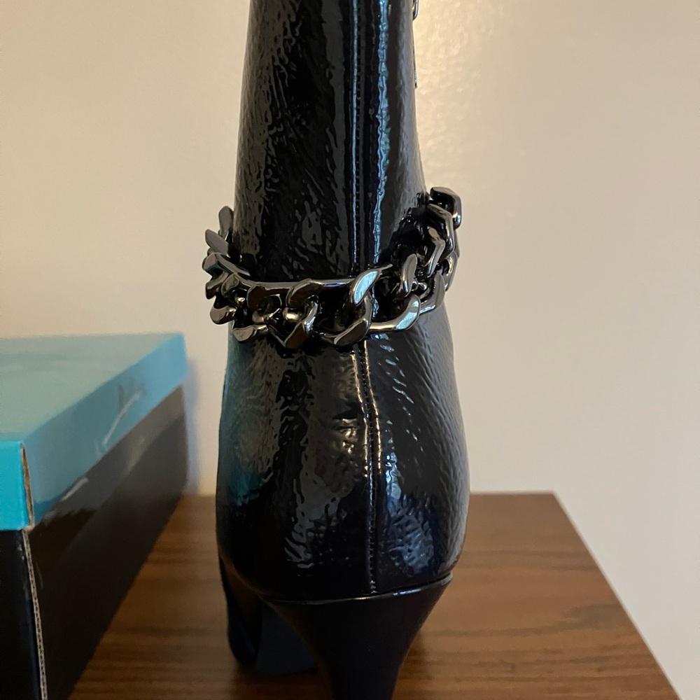 Belini Blue suede and Black patent leather booties!